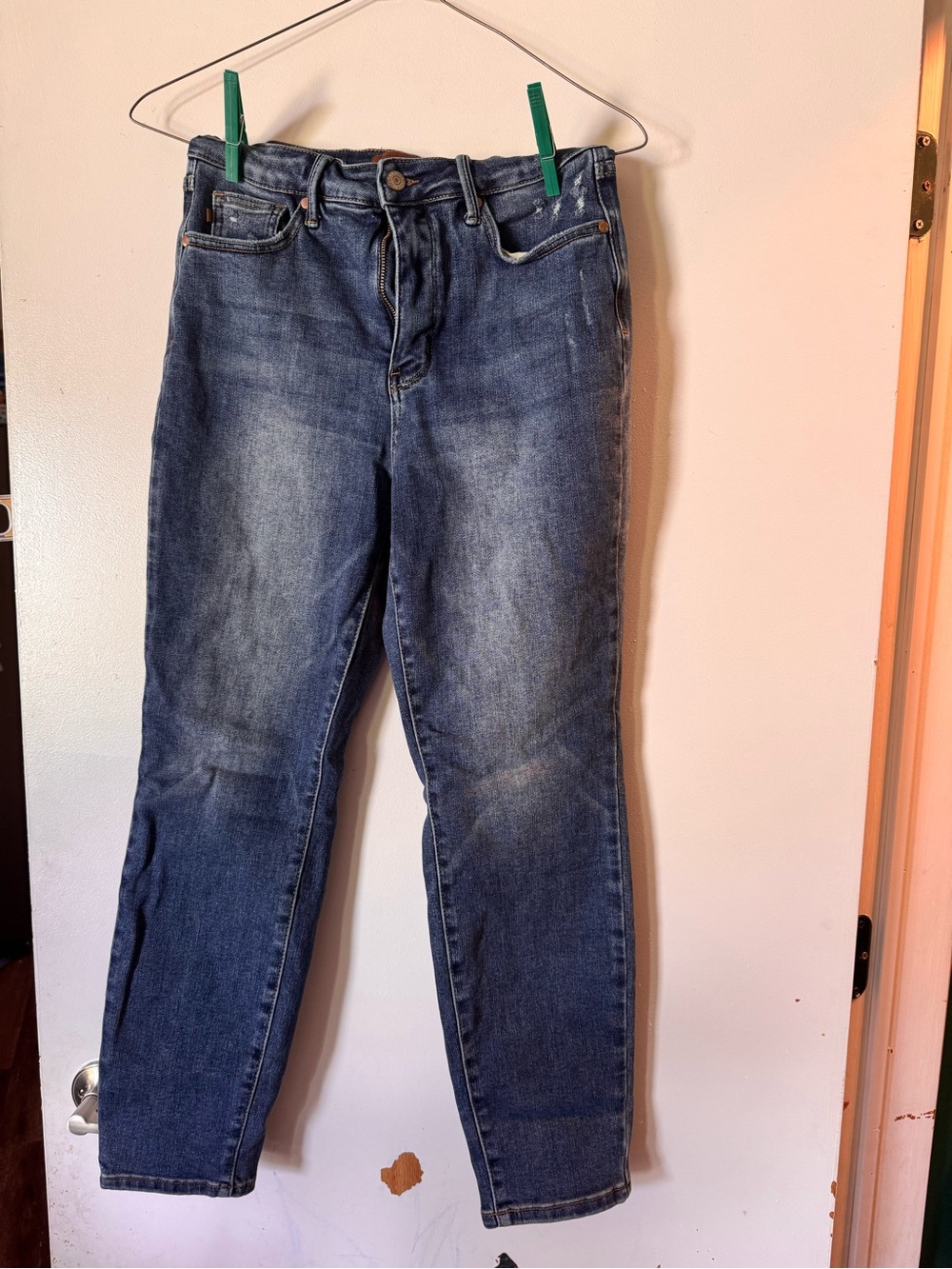 Judy Blue Women's Straight Leg Jeans — Medium Blue Wash